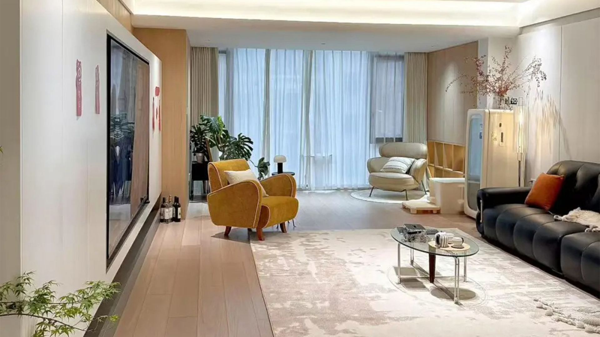 現(xiàn)代簡(jiǎn)約風(fēng)淺木色家居配自然光營(yíng)造溫馨實(shí)用生活場(chǎng)景