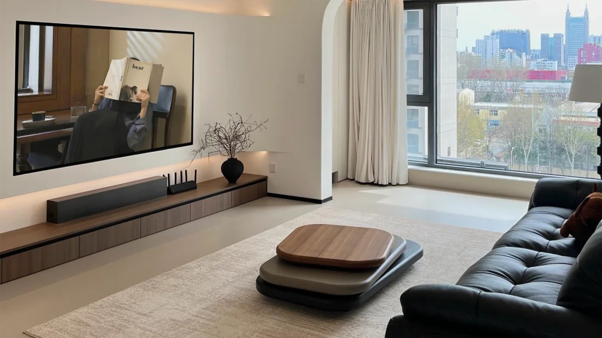 現(xiàn)代簡約風(fēng)融合材質(zhì)對比與光影層次打造個性家居空間