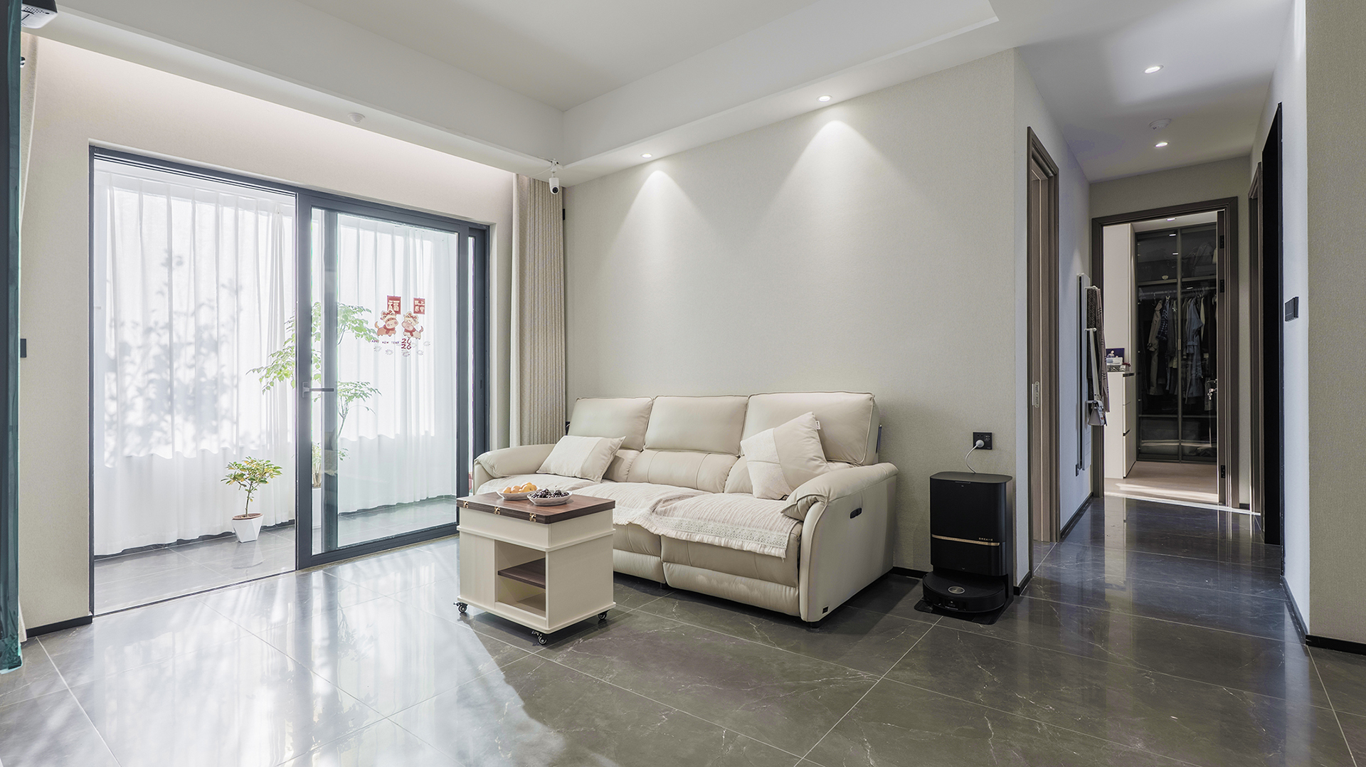 素色輕簡筑家 通透質(zhì)感包裹日常松弛感